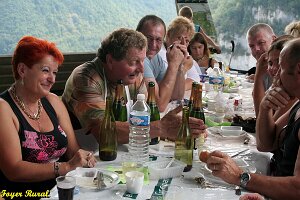 2007_repas foyer_185 